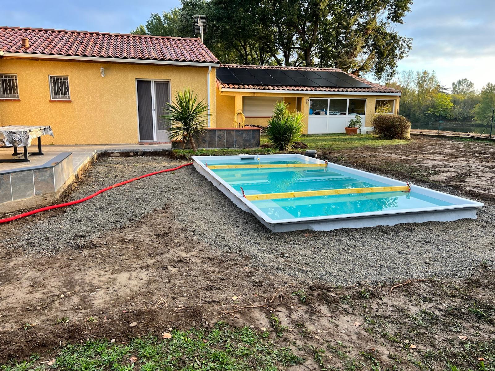 Installation d’une piscine coque 6x3 à Muret