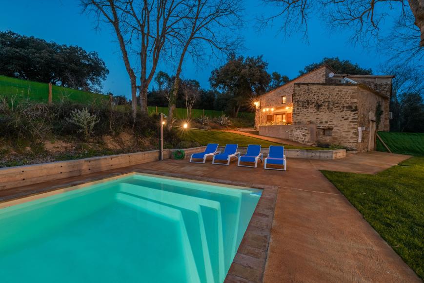 Prix d'une piscine coque 7x4 tout compris