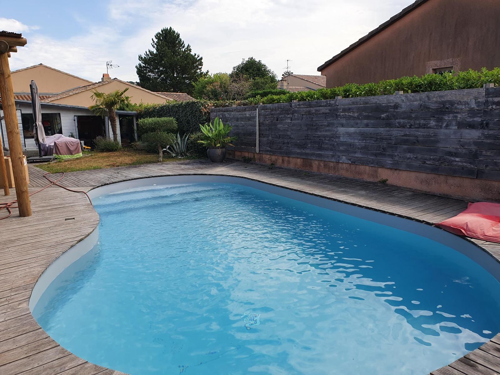 Rénovation d'une piscine forme oasis à Blagnac